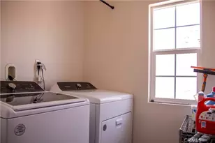 1766 Park Pl, Riverside, CA 92501 - Photo 18
