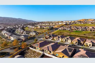 11855 Sagecrest Court, Corona, CA 92883 - Photo 56