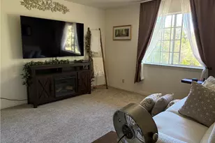 22198 Pine Dr, Crestline, CA 92322 - Photo 12