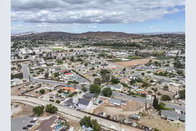 8979 Bold Ruler, Jurupa Valley, CA 92509 - Photo 44
