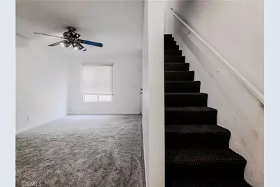 2264 Rose Avenue, Signal Hill, CA 90755 - Photo 12