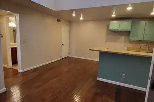 25011 Peachland Ave, Newhall, CA 91321 - Photo 2