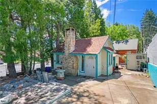 27601 Weirwood Dr, Lake Arrowhead, CA 92352 - Photo 1