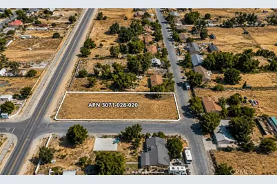 171 Avenue N12, Lancaster, CA 93535 - Photo 1