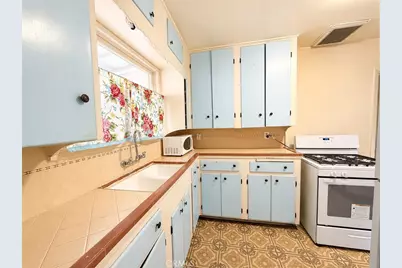 1335 S Hamilton, Pomona, CA 91766 - Photo 16