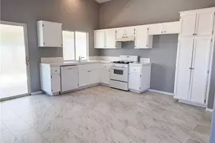 13577 Monterey, Victorville, CA 92392 - Photo 2