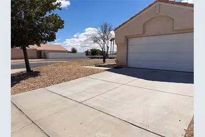 13577 Monterey, Victorville, CA 92392 - Photo 14