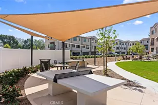 106 Sorrel Ct, Burbank, CA 91506 - Photo 12