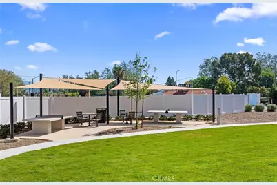 106 Sorrel Court, Burbank, CA 91506 - Photo 10