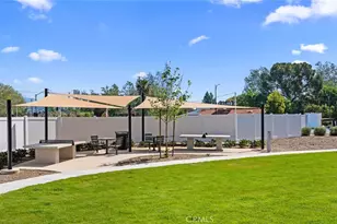 106 Sorrel Ct, Burbank, CA 91506 - Photo 10