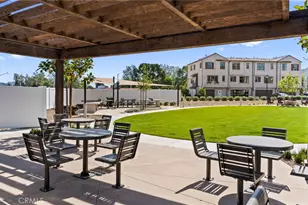 106 Sorrel Ct, Burbank, CA 91506 - Photo 8