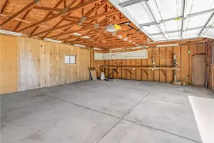 10164 White, Phelan, CA 92371 - Photo 24