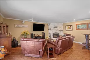 16520 Wagon Wheel Dr, Riverside, CA 92506 - Photo 12