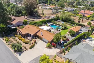 16520 Wagon Wheel Dr, Riverside, CA 92506 - Photo 44