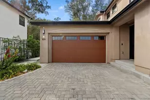 1019 N Staley Ln, Los Angeles, CA 90042 - Photo 2