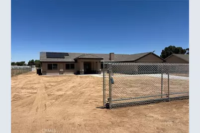 15162 Larch, Hesperia, CA 92345 - Photo 4