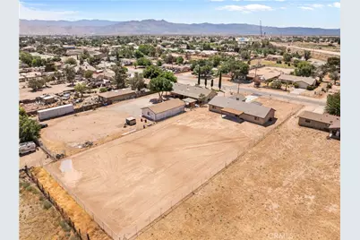 15162 Larch, Hesperia, CA 92345 - Photo 38