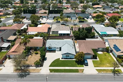 2414 S Poplar, Santa Ana, CA 92704 - Photo 32