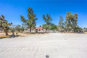 476 Marcos Rd, Pinon Hills, CA 92372 - Photo 4
