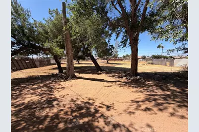21975 Mohican, Apple Valley, CA 92307 - Photo 46