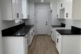 21975 Mohican, Apple Valley, CA 92307 - Photo 16