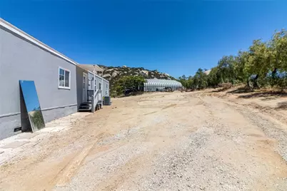 32999 Oak Drive, Hemet, CA 92544 - Photo 20