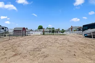 5772 Crown, Jurupa Valley, CA 91752 - Photo 34