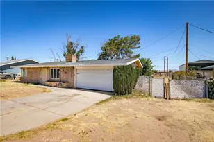 21798 Standing Rock Ave, Apple Valley, CA 92307 - Photo 4