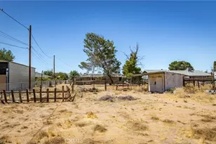 21798 Standing Rock Ave, Apple Valley, CA 92307 - Photo 22