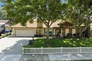 10426 Bonneville, Riverside, CA 92505 - Photo 2