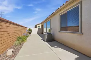 1509 Vlg Grn Wy, Beaumont, CA 92223 - Photo 20