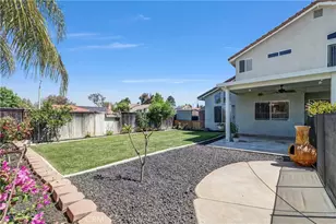 25417 Clover Glen Cir, Murrieta, CA 92563 - Photo 46