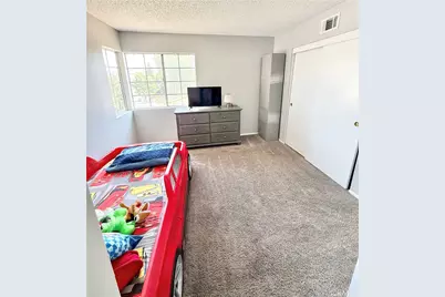 25417 Clover Glen Cir, Murrieta, CA 92563 - Photo 6