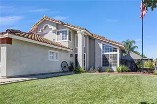 25417 Clover Glen Cir, Murrieta, CA 92563 - Photo 4