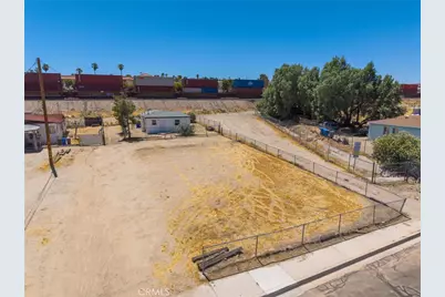 1574 Riverside, Barstow, CA 92311 - Photo 28