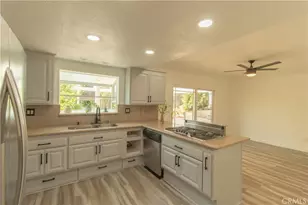 2350 Shadow Hill Dr, Riverside, CA 92506 - Photo 10