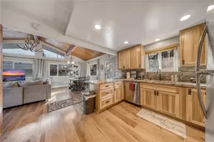 24375 Zurich Dr, Crestline, CA 92325 - Photo 14