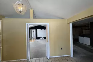 140 San Carlos Dr, Hemet, CA 92543 - Photo 2
