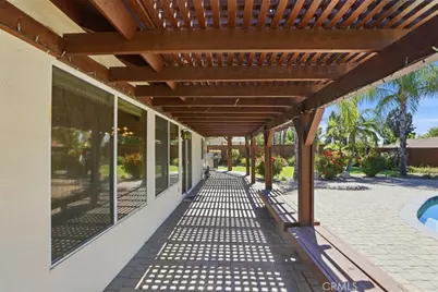 165 Cottonwood Avenue, Riverside, CA 92506 - Photo 22