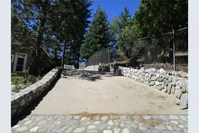 26614 Hillcrest, Lake Arrowhead, CA 92352 - Photo 24