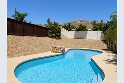 24700 Morning Mist, Moreno Valley, CA 92557 - Photo 2