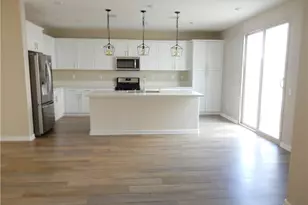 460 N Pinewood, Rialto, CA 92376 - Photo 6