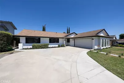 1370 Edgefield, Upland, CA 91786 - Photo 4