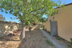 17788 San Bernardino, Fontana, CA 92335 - Photo 42