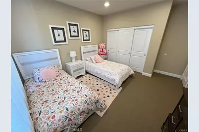 4866 Stoneglen Avenue, Fontana, CA 92336 - Photo 12