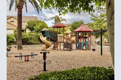 27617 Bottle Brush, Murrieta, CA 92562 - Photo 34
