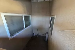 8725 Boxwood Ct, Fontana, CA 92335 - Photo 12