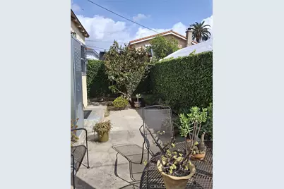 1346 W Century, Los Angeles, CA 90044 - Photo 10