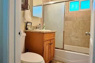1346 W Century, Los Angeles, CA 90044 - Photo 6