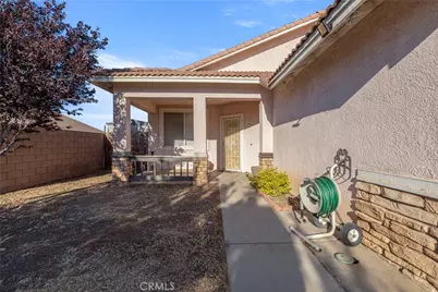 9041 Berkeley, Hesperia, CA 92344 - Photo 8